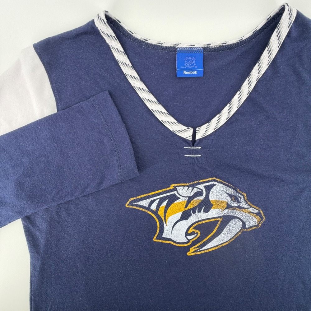 Reebok Nashville Predators NHL‎ Hockey Long Sleeve V-Neck Shirt Womens Size M